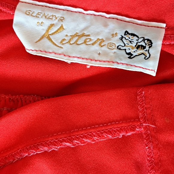 Vinatge Glenayr Red "Kitten" Blouse - Picture 5 of 6